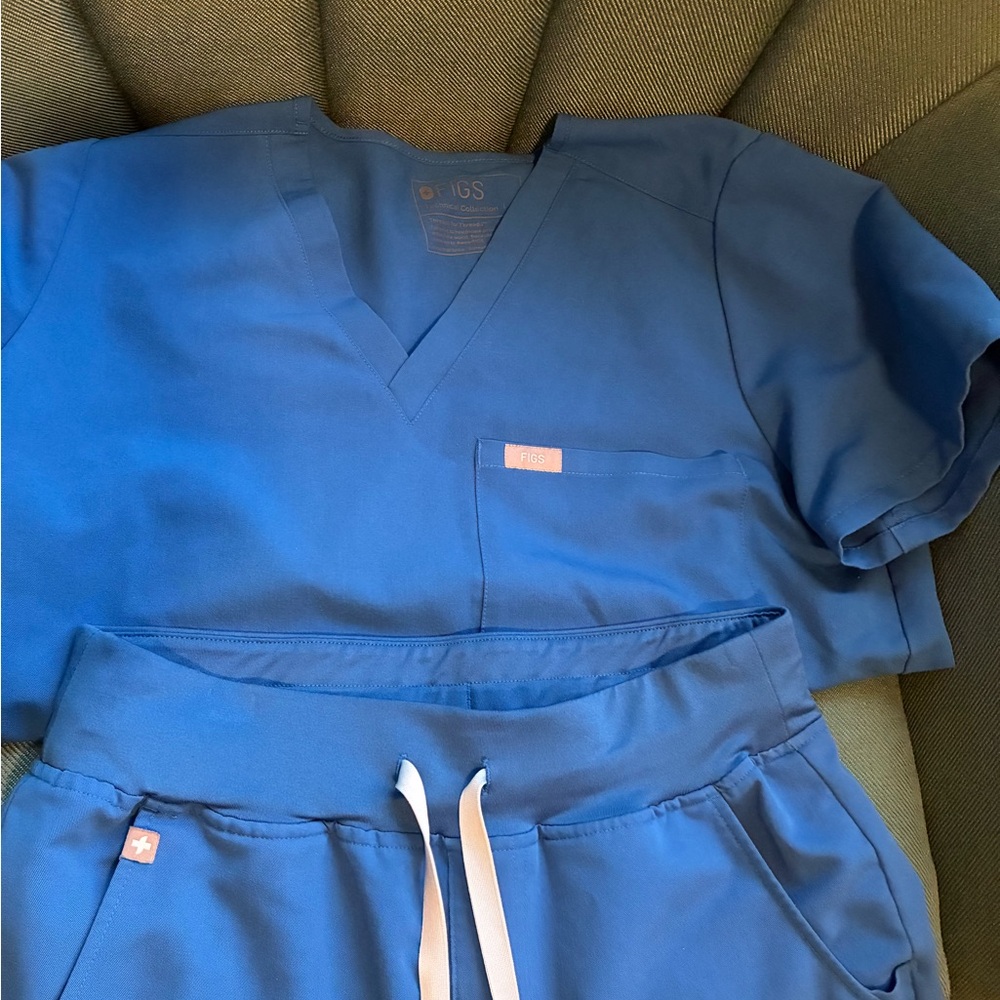FIGS Royal Blue Scrub Set